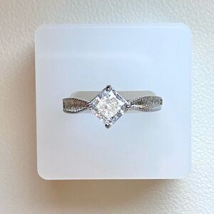 Solitaire Filigree Ring - White Gold